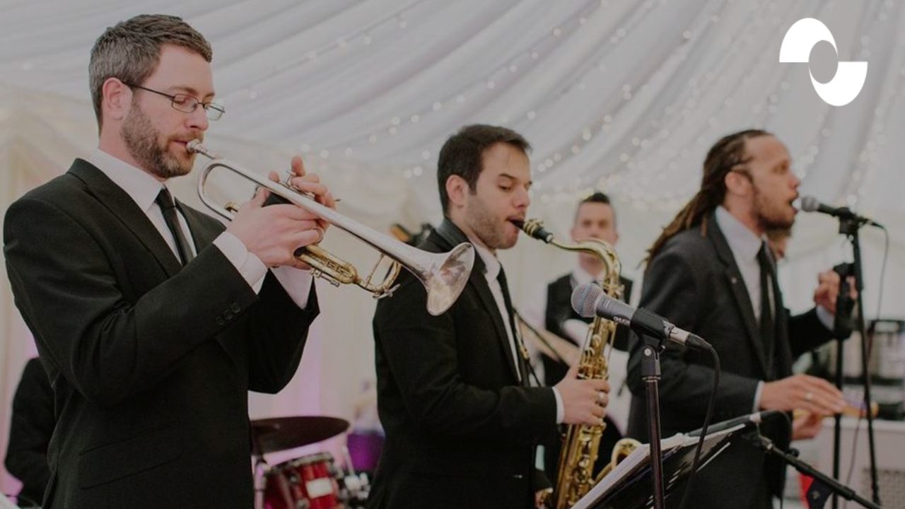 Checklist for Booking a Wedding Singer in UK